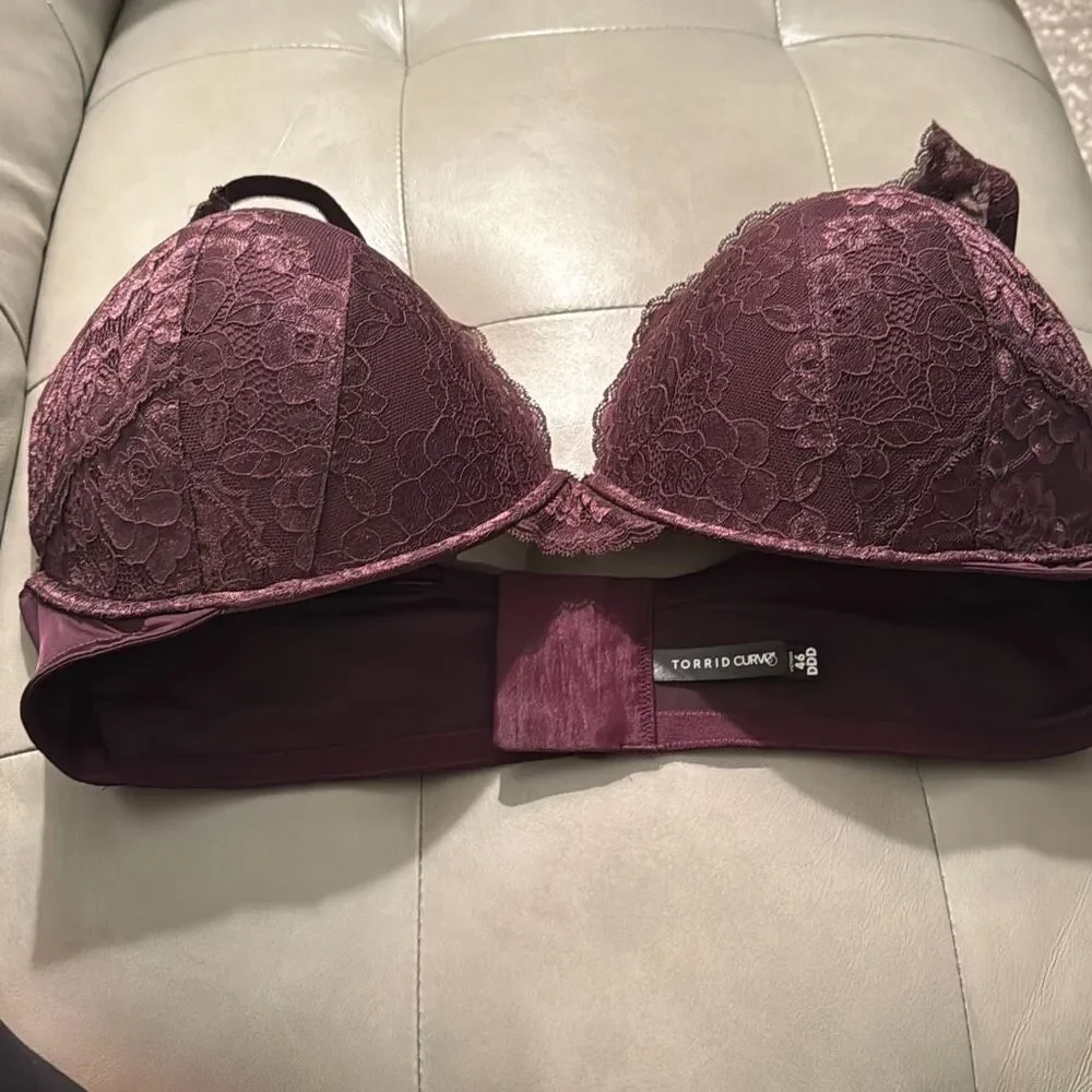 Torrid Push-Up Bra Plunge Lace Grape Purple 46DDD NWT